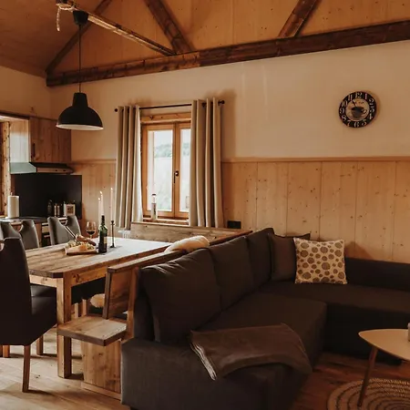 Oberwald Chalets 2 *